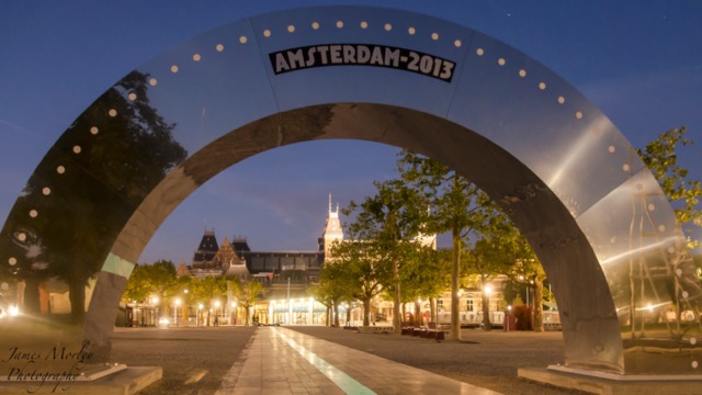 Amsterdam circle 2013.jpg